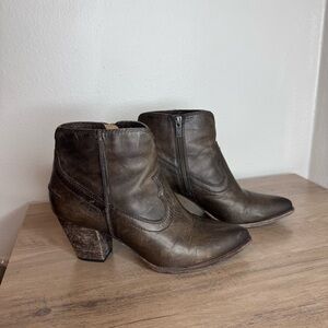 Frye Renee Brown Leather Pointed Heeled Ankle Boots Womens Booties